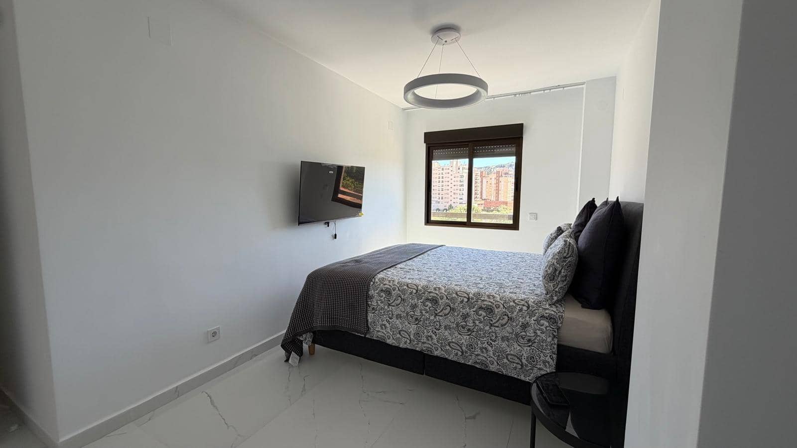 2 soveværelse Lejlighed til salg i Alicante by med swimmingpool garage - € 290.000 (Ref: 9788366)