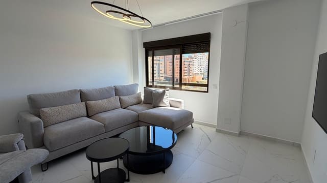 2 soverom Leilighet til salgs i Alicante by med svømmebasseng garasje - € 299 000 (Ref: 9788366)