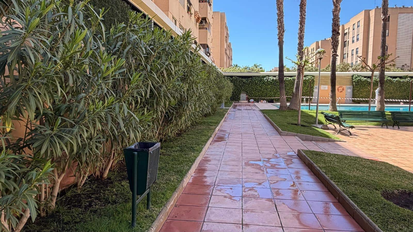 2 soveværelse Lejlighed til salg i Alicante by med swimmingpool garage - € 290.000 (Ref: 9788366)