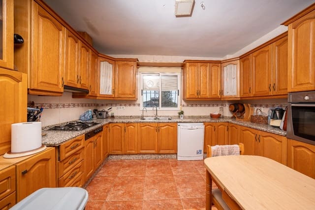 2 Zimmer Villa zu verkaufen in Alicante / Alacant Stadt mit Pool Garage - 290.000 € (Ref: 9797046)