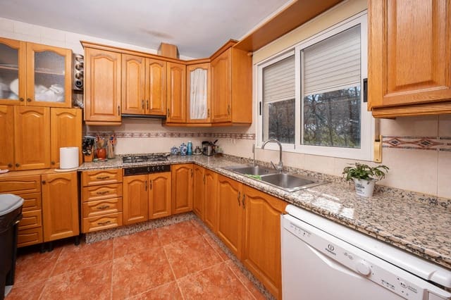 2 Zimmer Villa zu verkaufen in Alicante / Alacant Stadt mit Pool Garage - 290.000 € (Ref: 9797046)