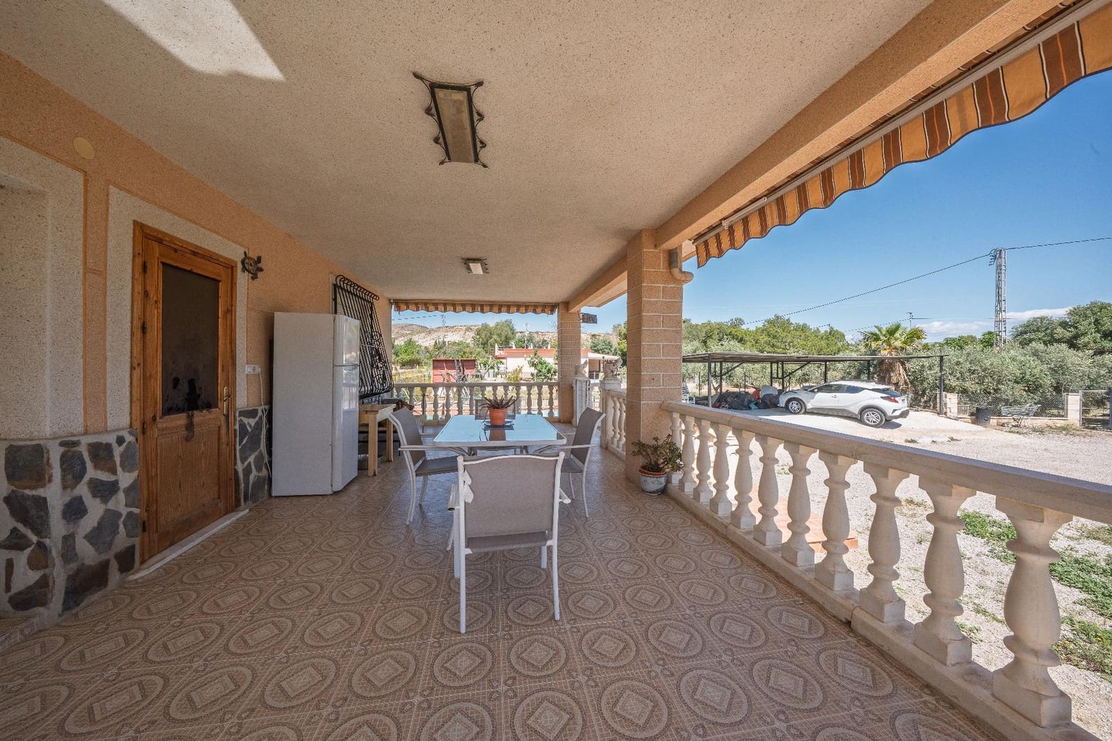 2 bedroom Villa for sale in Alicante / Alacant city with pool garage - € 290,000 (Ref: 9797046)