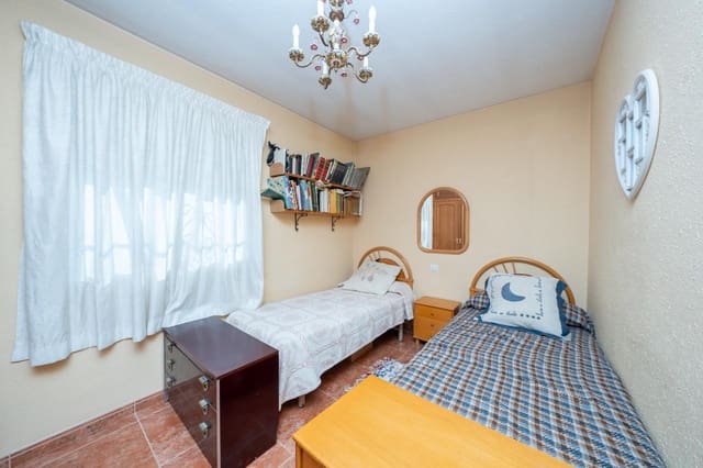 2 chambre Villa/Maison à vendre à Alicante ville avec piscine garage - 290 000 € (Ref: 9797046)