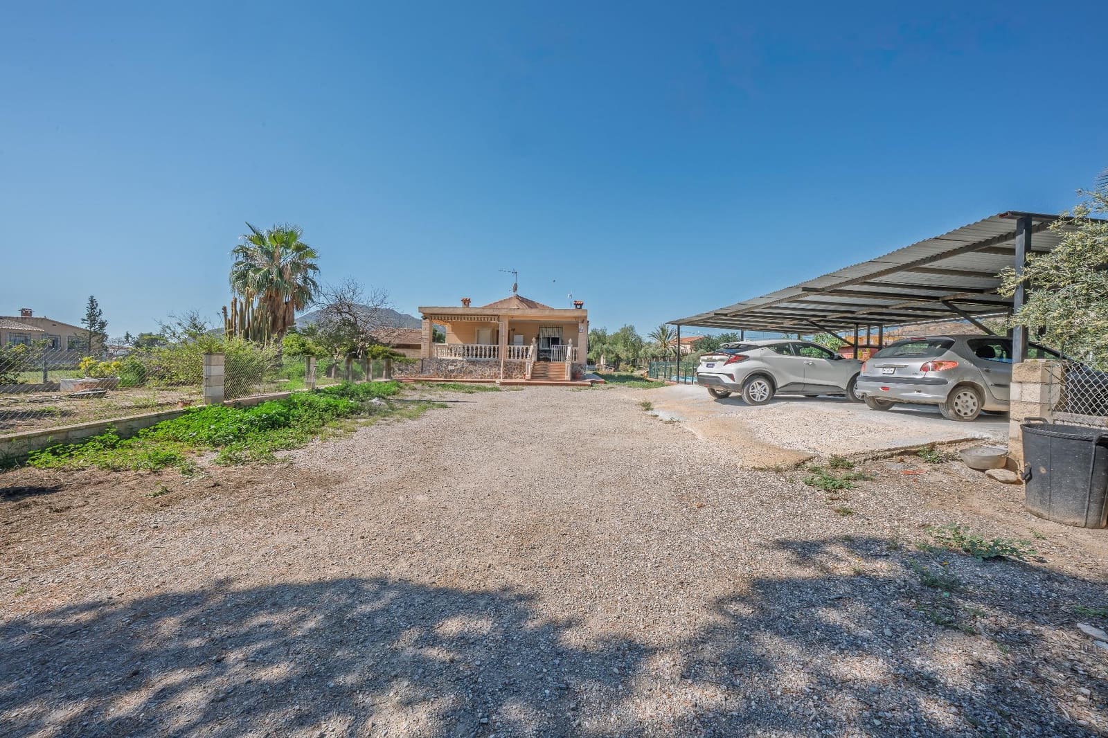 2 slaapkamer Villa te koop in Alicante stad met zwembad garage - € 290.000 (Ref: 9797046)