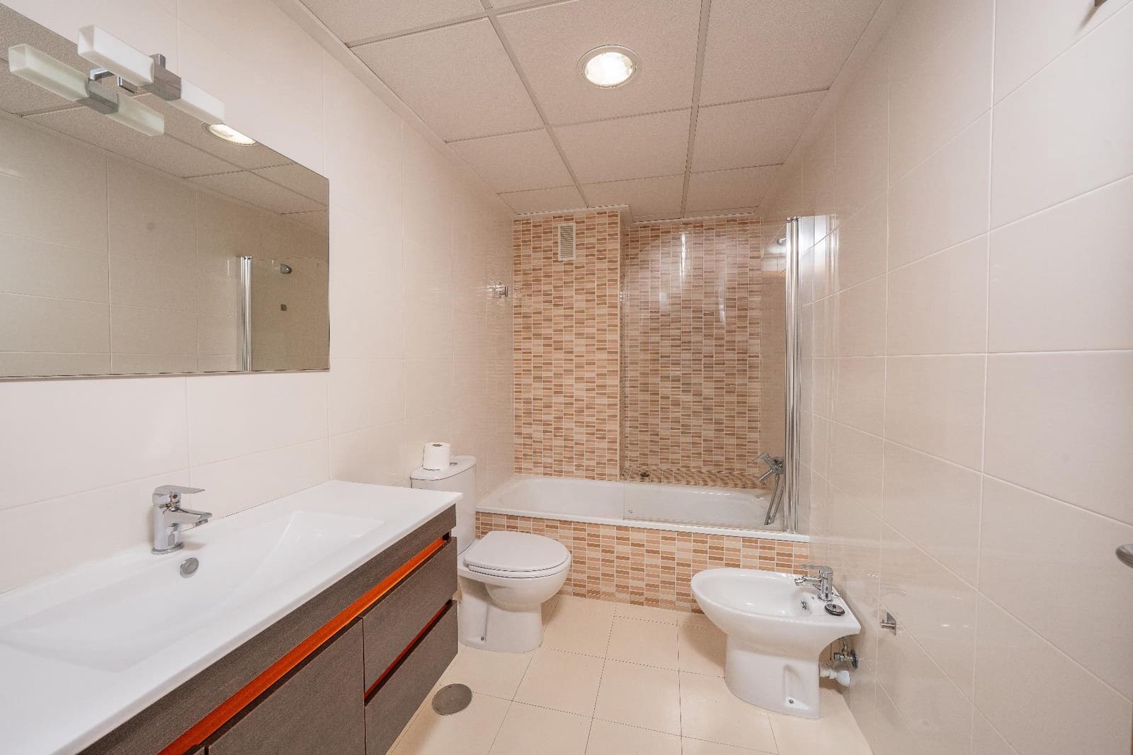 3 sovrum Lägenhet till salu i Aspe med garage - 199 900 € (Ref: 9799184)