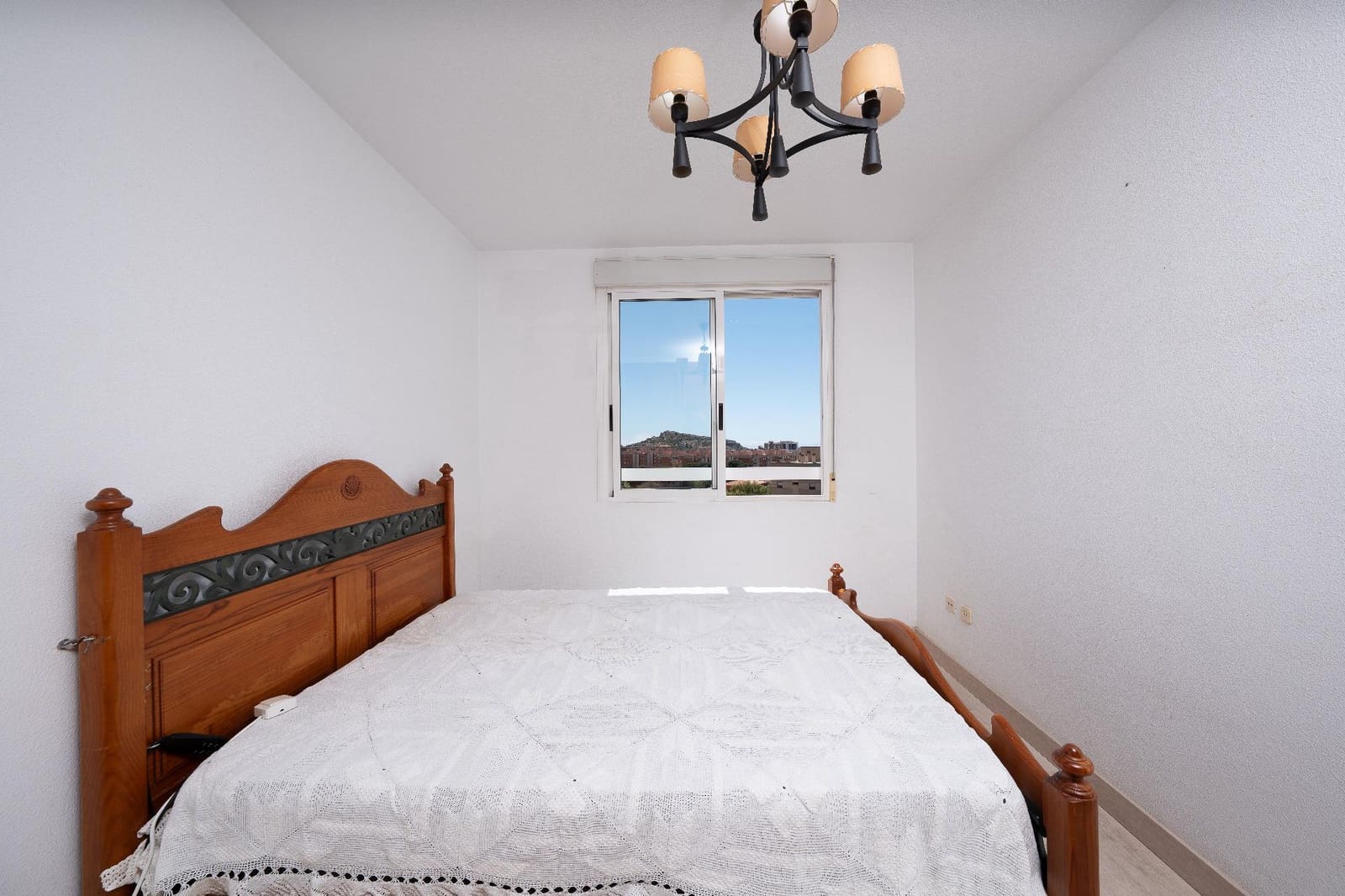 Piso de 2 habitaciones en Alicante / Alacant ciudad en venta con piscina garaje - 279.900 € (Ref: 9799185)
