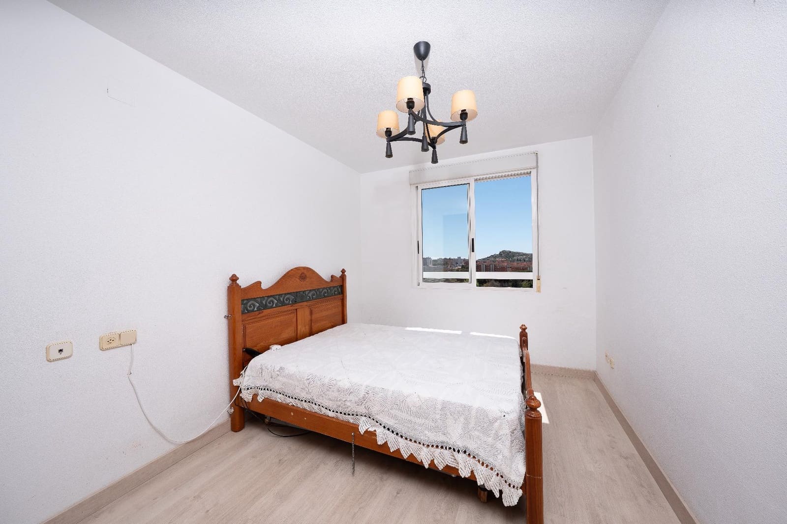 Piso de 2 habitaciones en Alicante / Alacant ciudad en venta con piscina garaje - 279.900 € (Ref: 9799185)
