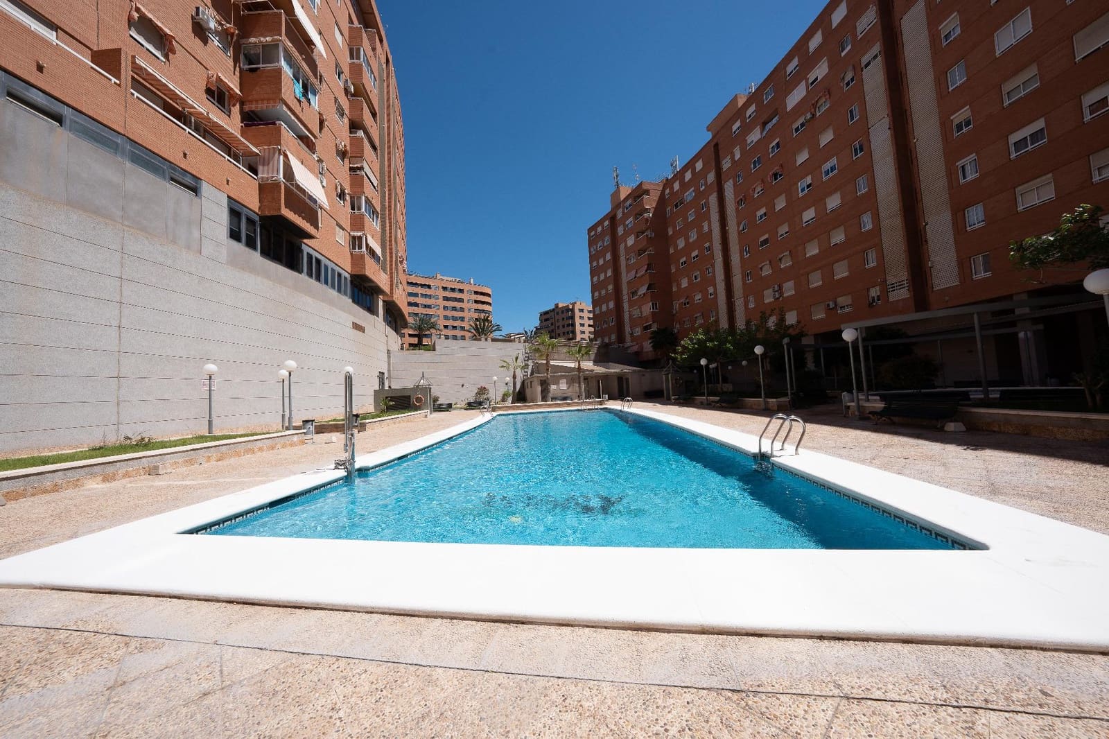 Piso de 2 habitaciones en Alicante / Alacant ciudad en venta con piscina garaje - 279.900 € (Ref: 9799185)