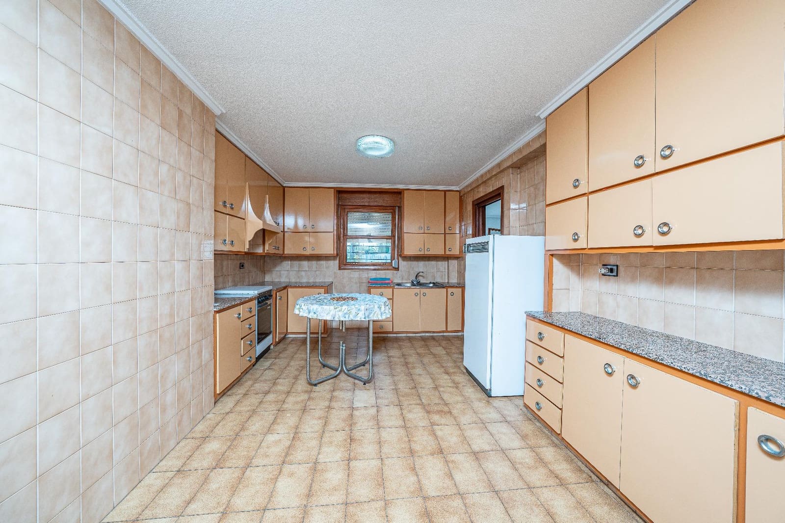 Chalet de 4 habitaciones en Elche / Elx en venta con piscina garaje - 550.000 € (Ref: 9799200)