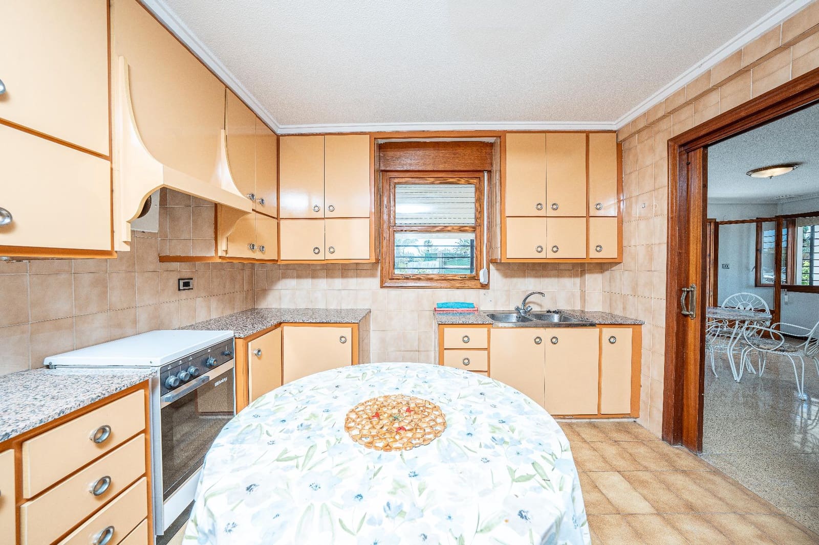 Chalet de 4 habitaciones en Elche / Elx en venta con piscina garaje - 550.000 € (Ref: 9799200)