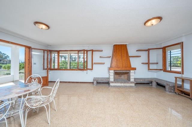 Chalet de 4 habitaciones en Elche / Elx en venta con piscina garaje - 550.000 € (Ref: 9799200)