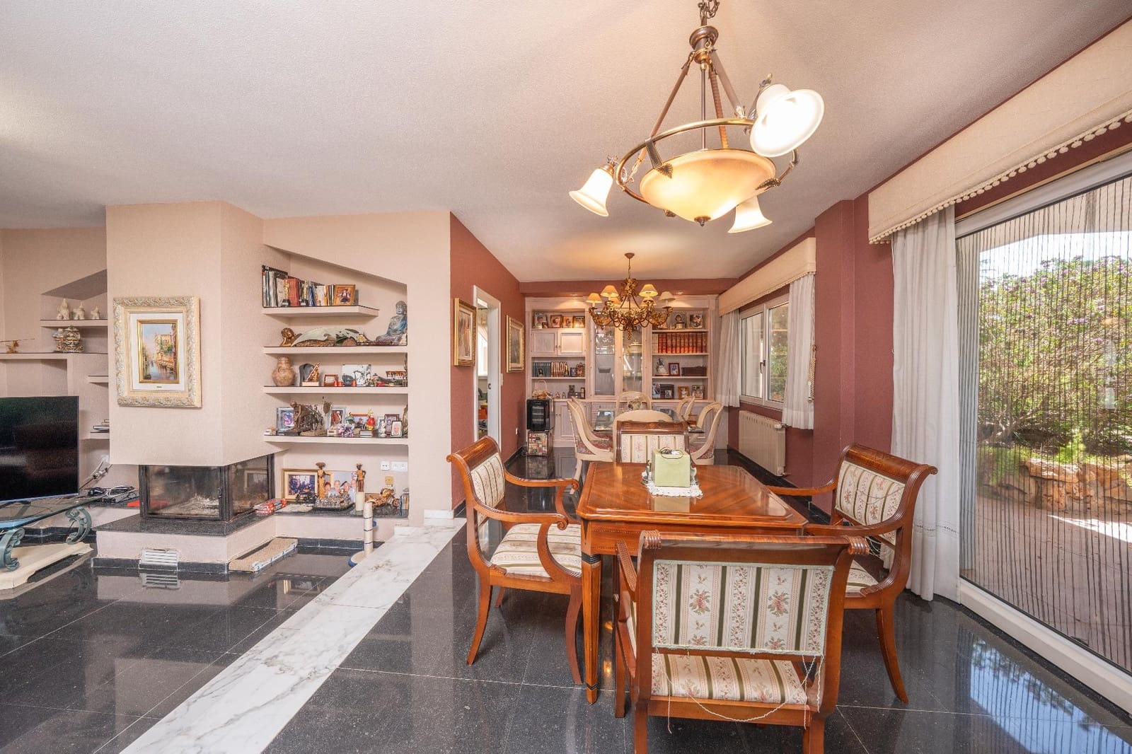 4 bedroom Villa for sale in Petrel / Petrer with pool garage - € 420,000 (Ref: 9806433)