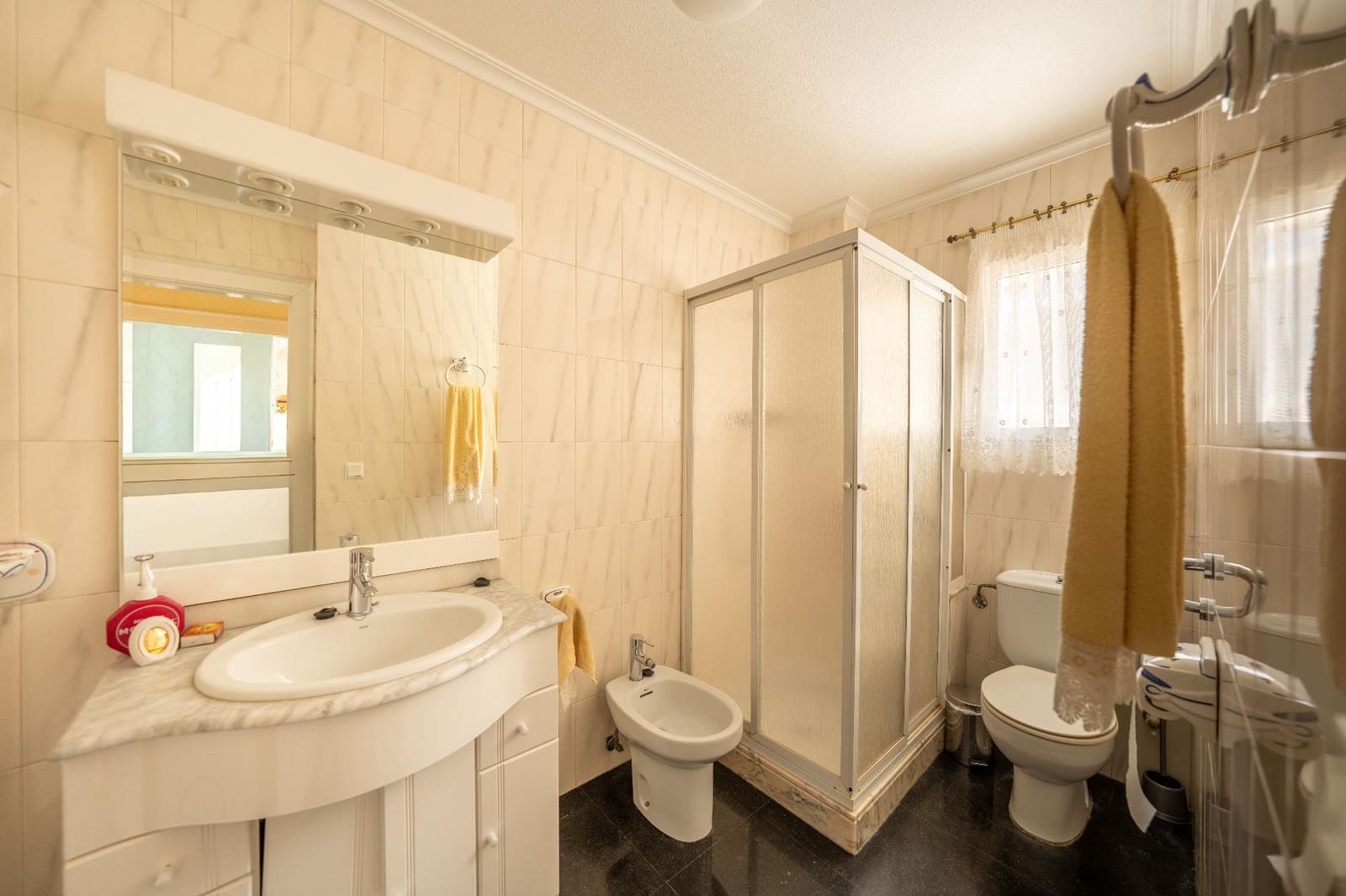 4 bedroom Villa for sale in Petrel / Petrer with pool garage - € 420,000 (Ref: 9806433)