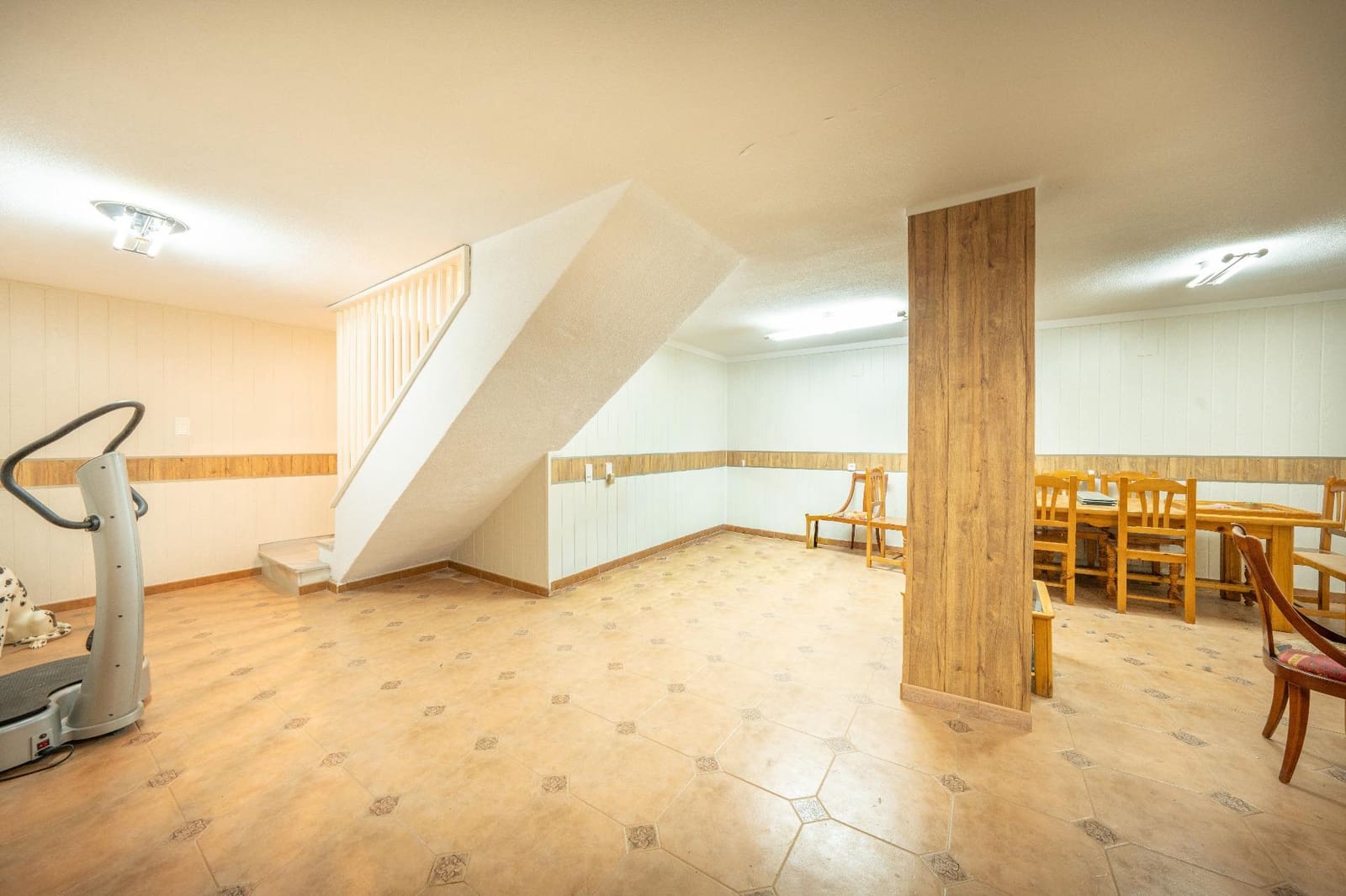 4 bedroom Villa for sale in Petrel / Petrer with pool garage - € 420,000 (Ref: 9806433)