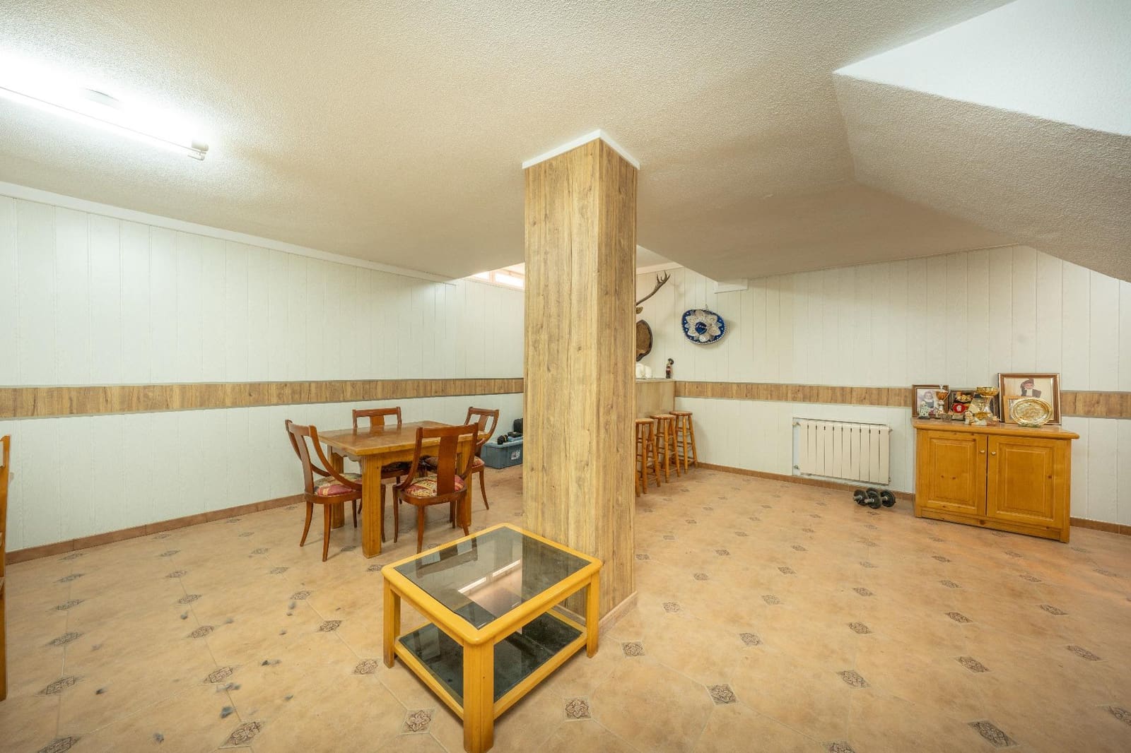 4 bedroom Villa for sale in Petrel / Petrer with pool garage - € 420,000 (Ref: 9806433)