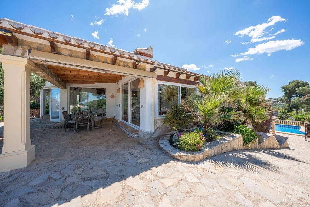 5 Zimmer Villa zu verkaufen in Javea / Xabia mit Pool Garage - 895.000 € (Ref: 9807894)