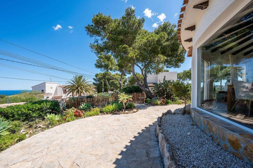 5 Zimmer Villa zu verkaufen in Javea / Xabia mit Pool Garage - 895.000 € (Ref: 9807894)