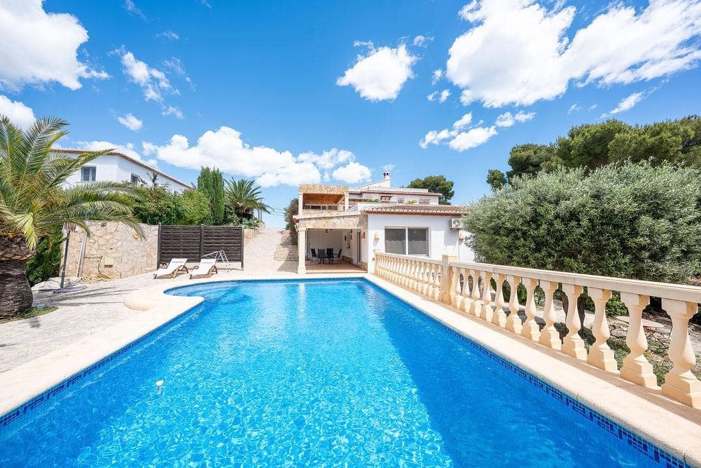 5 Zimmer Villa zu verkaufen in Javea / Xabia mit Pool Garage - 895.000 € (Ref: 9807894)