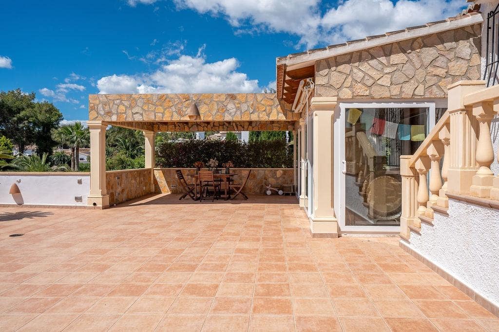 5 Zimmer Villa zu verkaufen in Javea / Xabia mit Pool Garage - 895.000 € (Ref: 9807894)