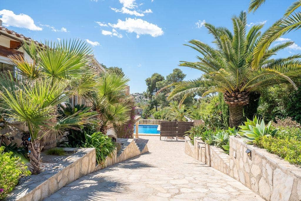 5 Zimmer Villa zu verkaufen in Javea / Xabia mit Pool Garage - 895.000 € (Ref: 9807894)
