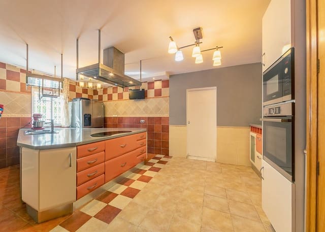 Chalet de 4 habitaciones en Cañada del Fenollar, Alicante / Alacant ciudad en venta con piscina garaje - 469.000 € (Ref: 9811522)