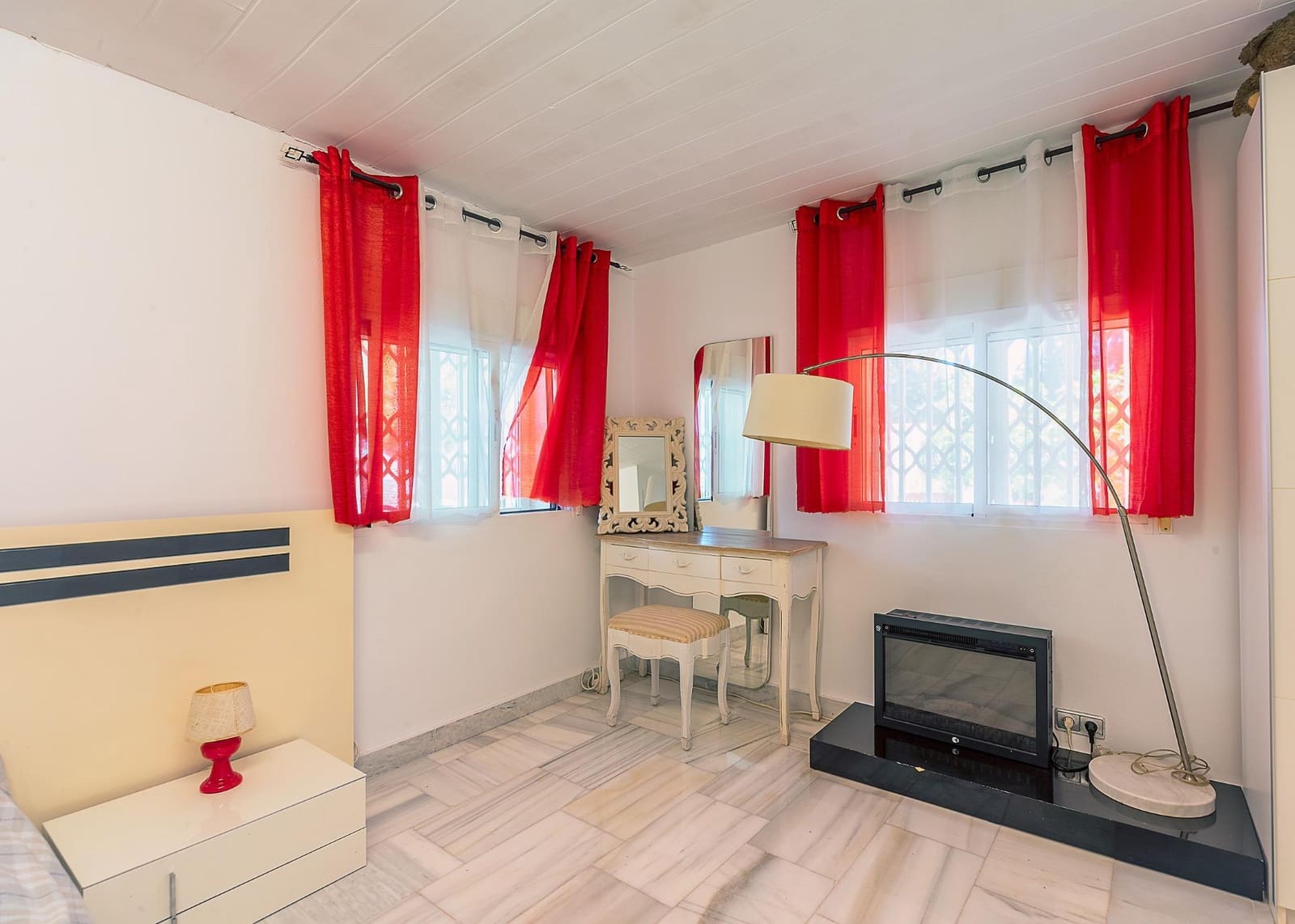 Chalet de 4 habitaciones en Cañada del Fenollar en venta con piscina garaje - 469.000 € (Ref: 9811522)