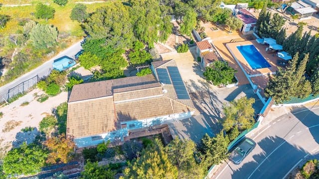 Chalet de 4 habitaciones en Cañada del Fenollar, Alicante / Alacant ciudad en venta con piscina garaje - 469.000 € (Ref: 9811522)