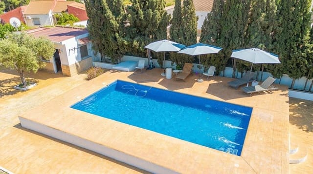 4 sovrum Villa till salu i Cañada del Fenollar, Alicante stad med pool garage - 469 000 € (Ref: 9811522)