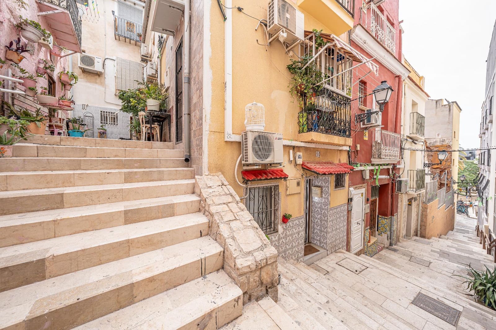1 Zimmer Apartment zu verkaufen in Alicante / Alacant Stadt - 170.000 € (Ref: 9811523)