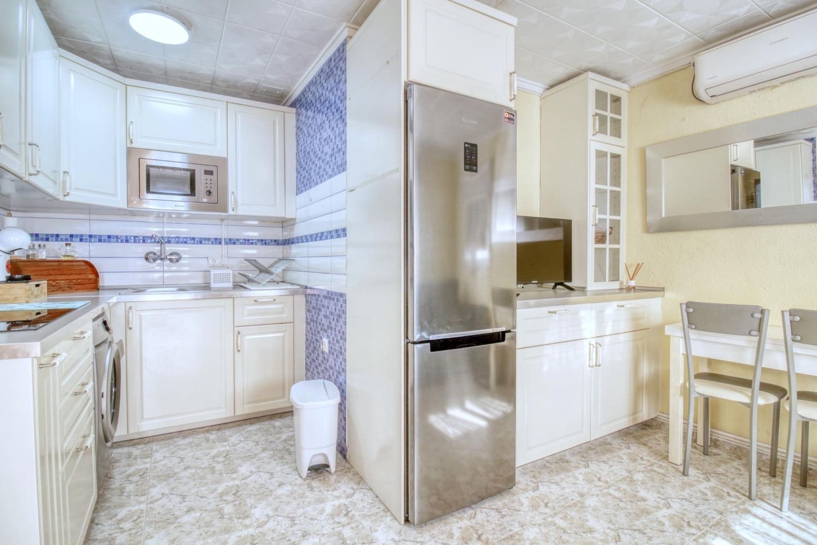 2 slaapkamer Rijtjeshuis te koop in Torrevieja - € 135.000 (Ref: 9813429)