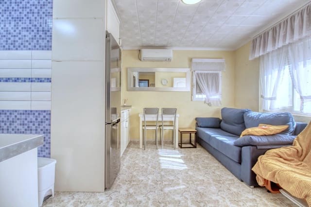 2 slaapkamer Rijtjeshuis te koop in El Chaparral - La Siesta - La Torreta, Torrevieja - € 135.000 (Ref: 9813429)