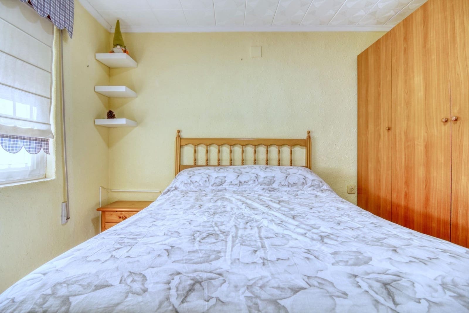 2 slaapkamer Rijtjeshuis te koop in Torrevieja - € 135.000 (Ref: 9813429)