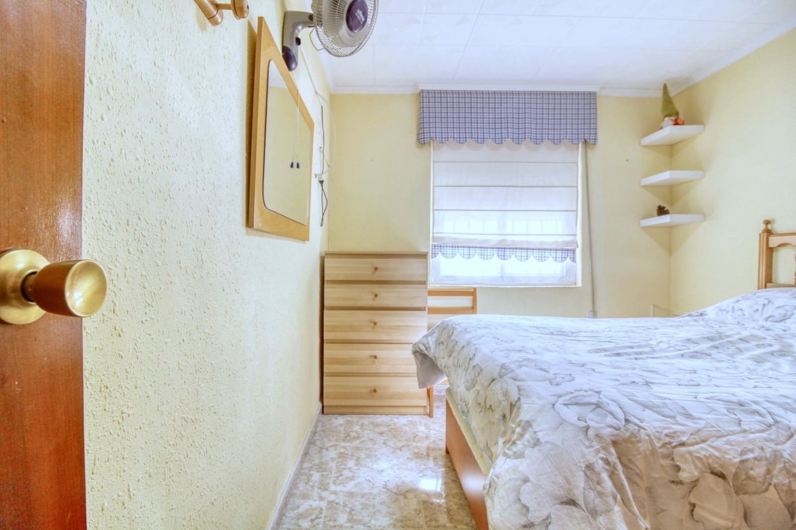 2 slaapkamer Rijtjeshuis te koop in Torrevieja - € 135.000 (Ref: 9813429)