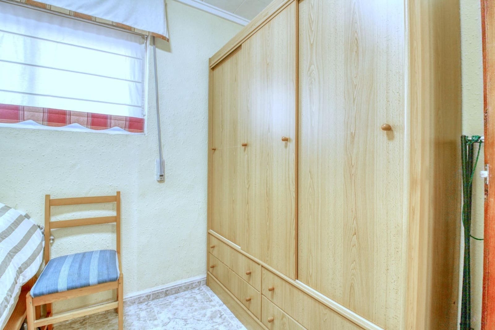 2 slaapkamer Rijtjeshuis te koop in Torrevieja - € 135.000 (Ref: 9813429)