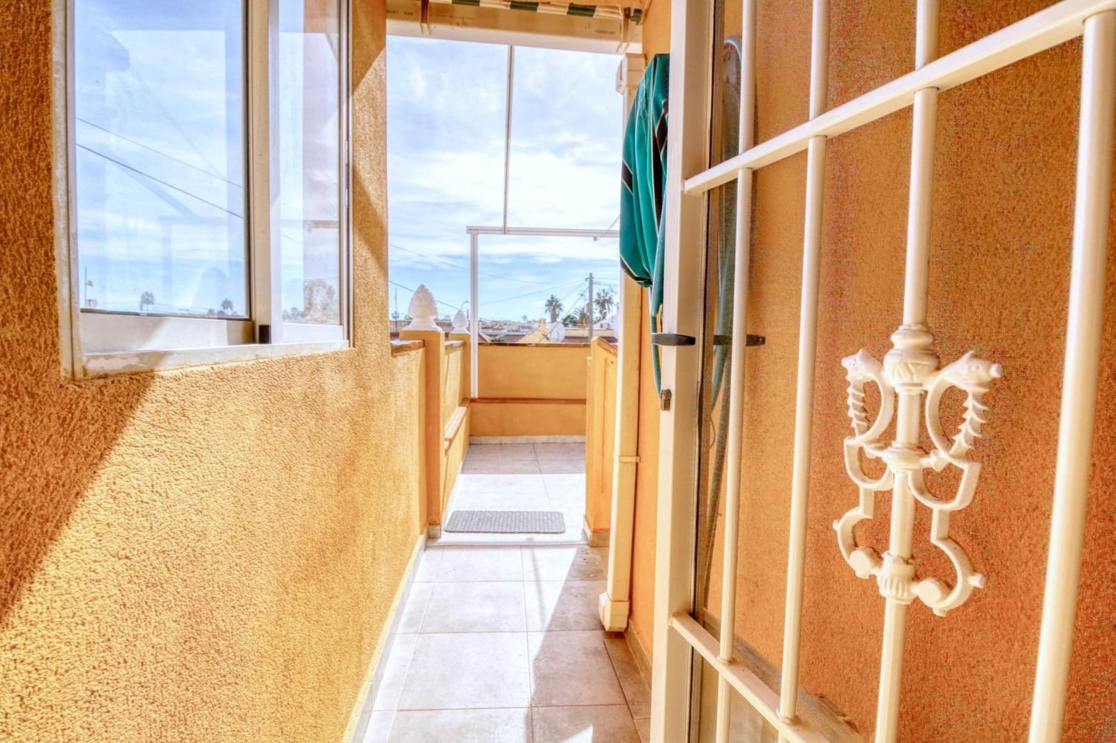 2 slaapkamer Rijtjeshuis te koop in Torrevieja - € 135.000 (Ref: 9813429)
