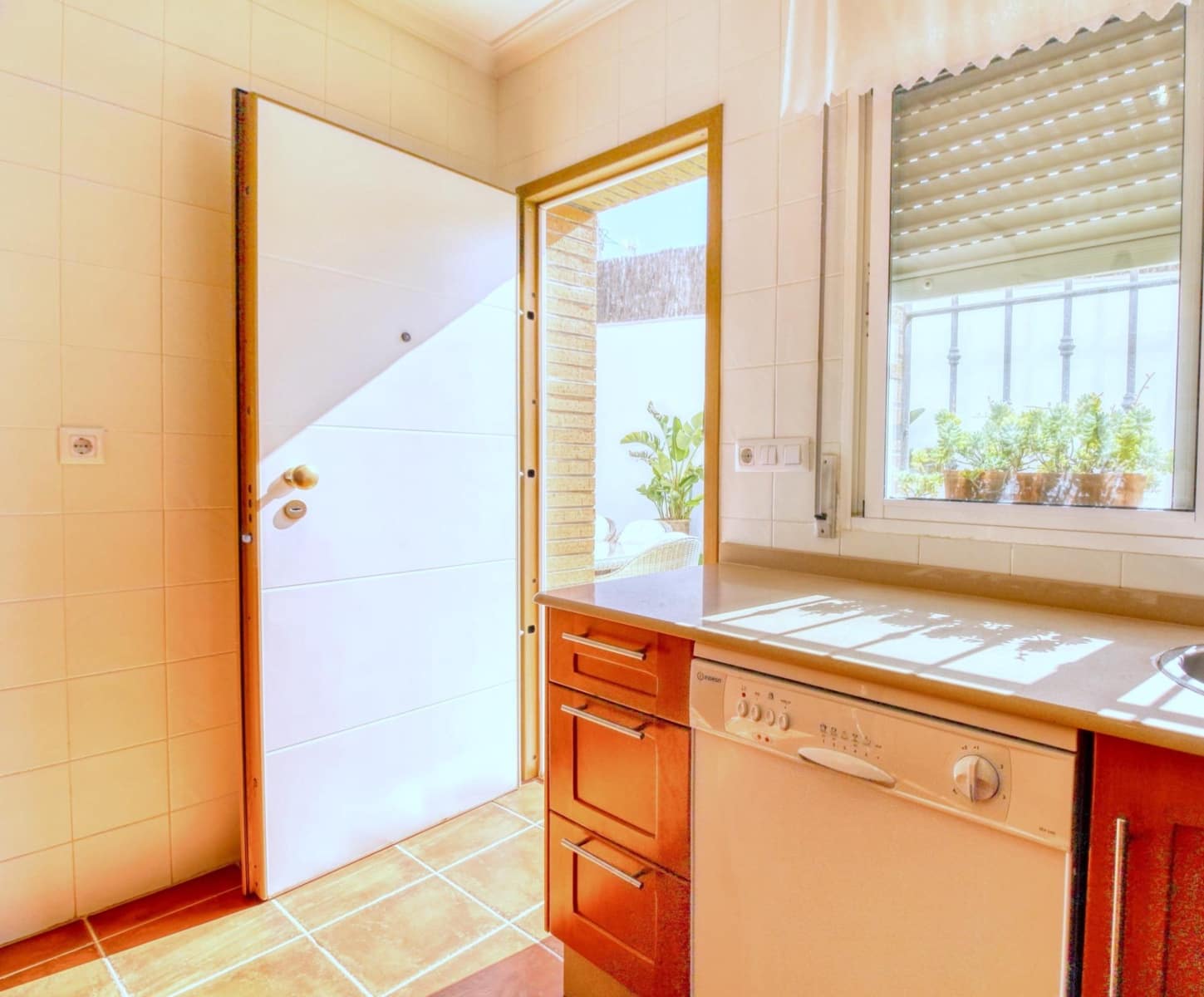5 bedroom Villa for sale in Torre de la Horadada with pool - € 720,000 (Ref: 9813432)