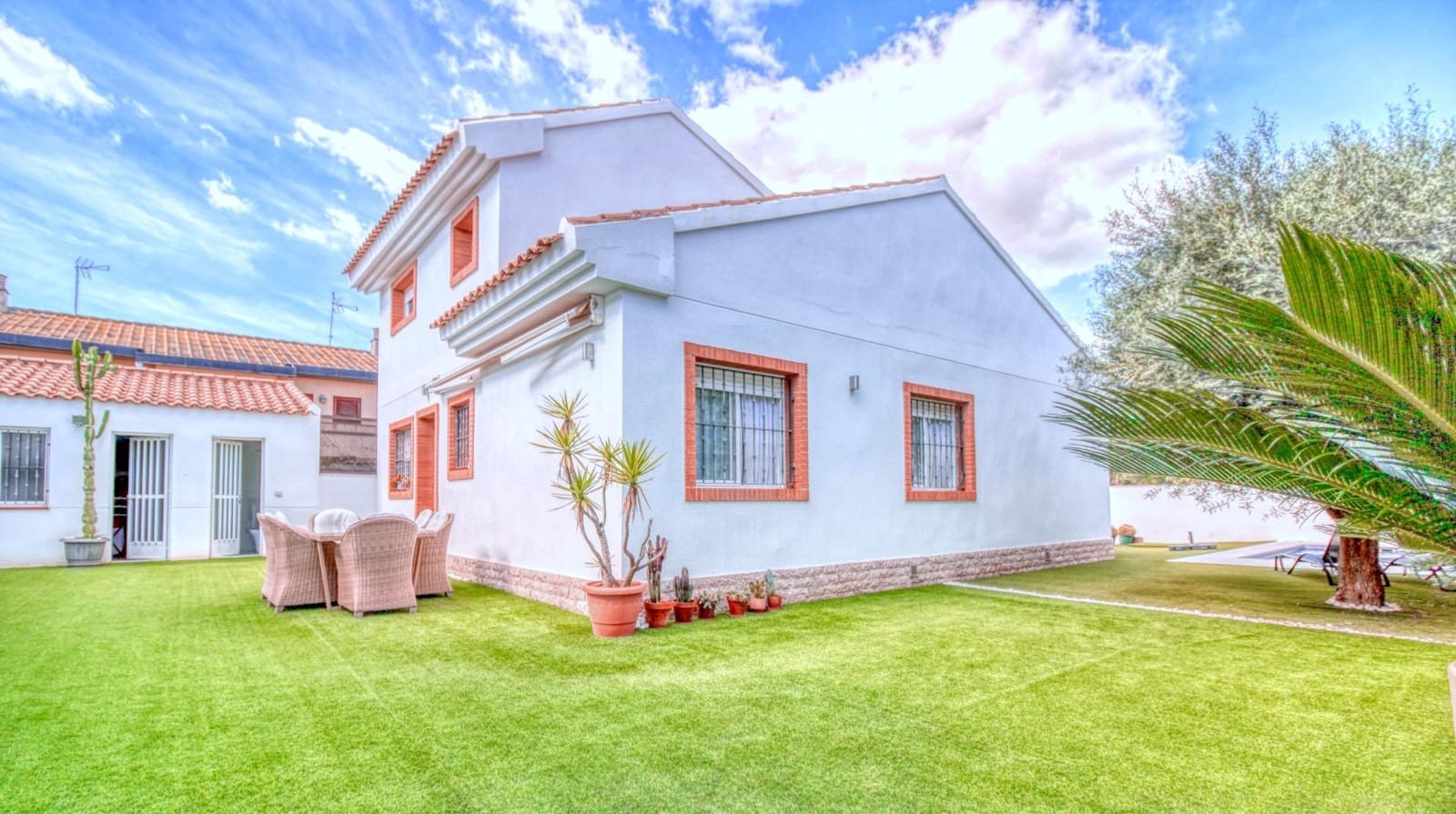 5 bedroom Villa for sale in Torre de la Horadada with pool - € 720,000 (Ref: 9813432)