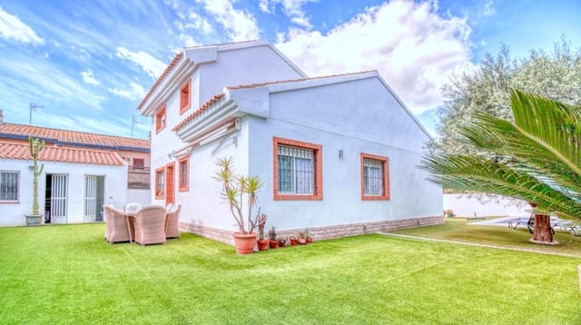 5 bedroom Villa for sale in Torre de la Horadada, Pilar de la Horadada with pool - € 720,000 (Ref: 9813432)