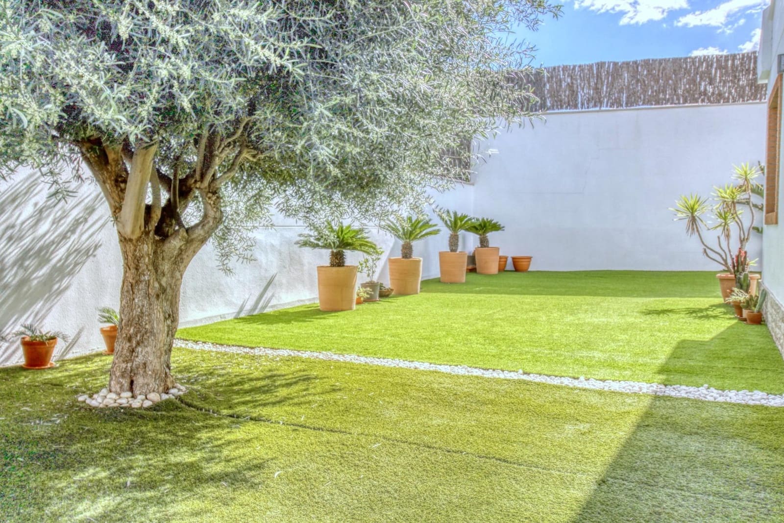 5 bedroom Villa for sale in Torre de la Horadada with pool - € 720,000 (Ref: 9813432)