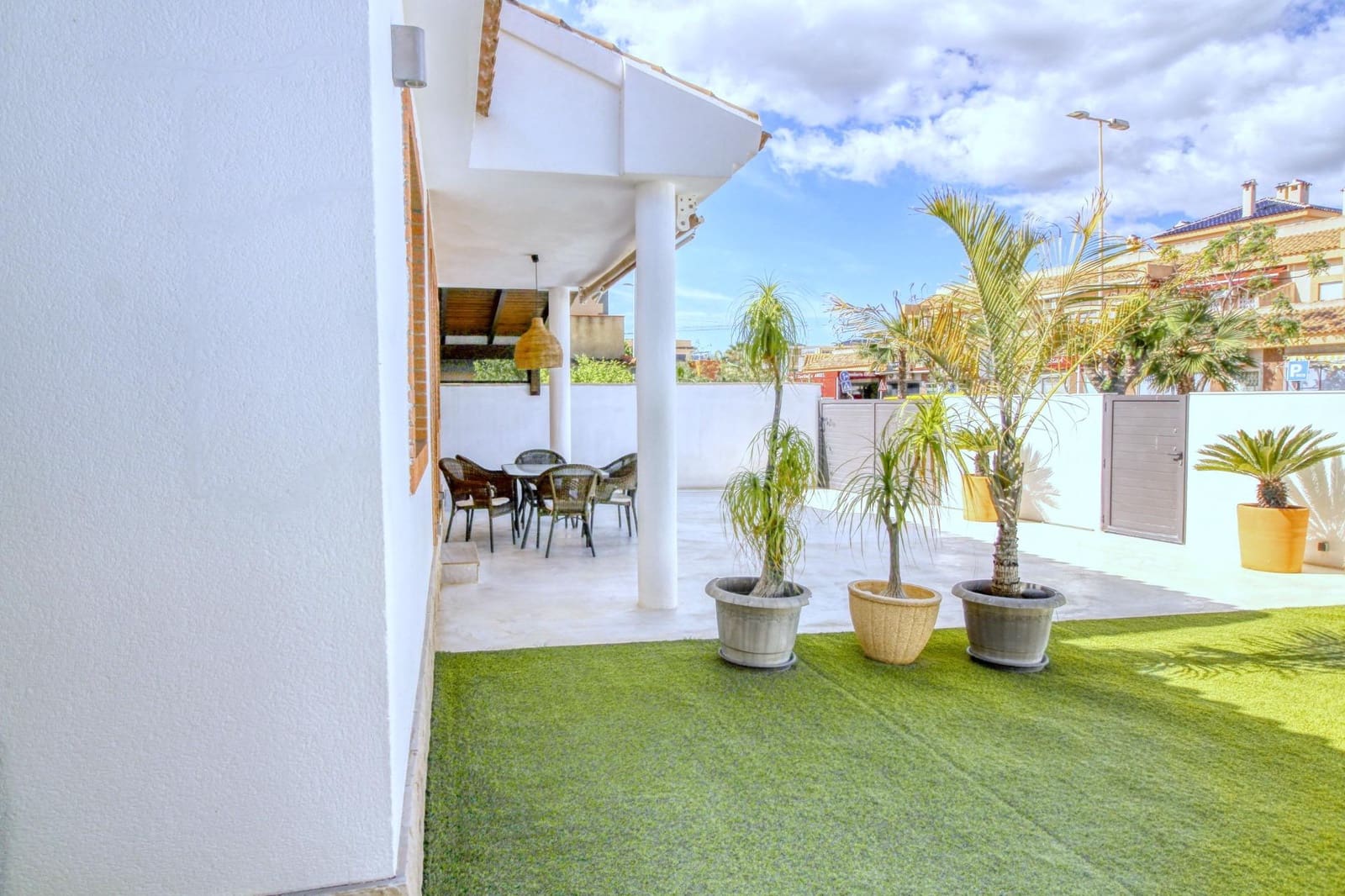 5 bedroom Villa for sale in Torre de la Horadada with pool - € 720,000 (Ref: 9813432)