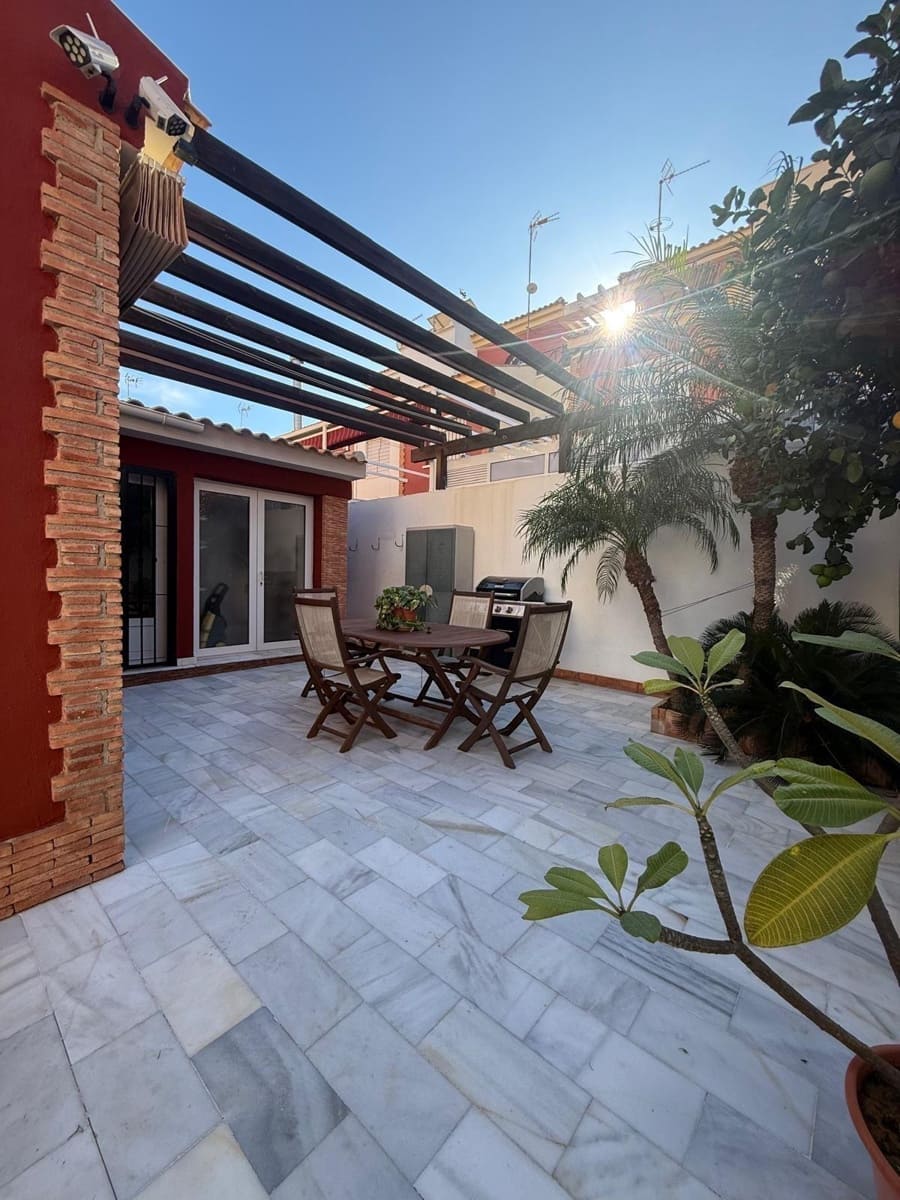 4 Zimmer Reihenhaus zu verkaufen in Torre de la Horadada mit Pool - 450.000 € (Ref: 9813435)