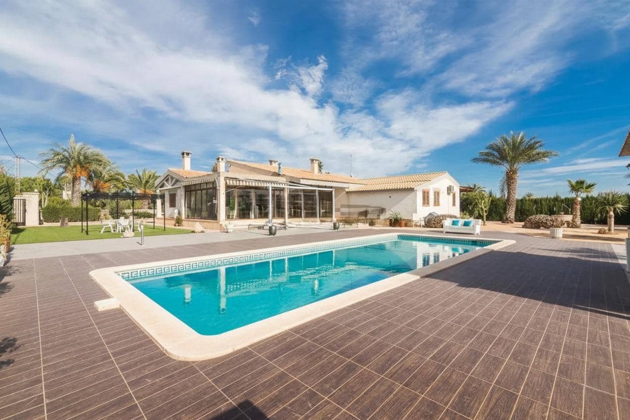 5 sovrum Villa till salu i Matola med pool - 720 000 € (Ref: 9813436)