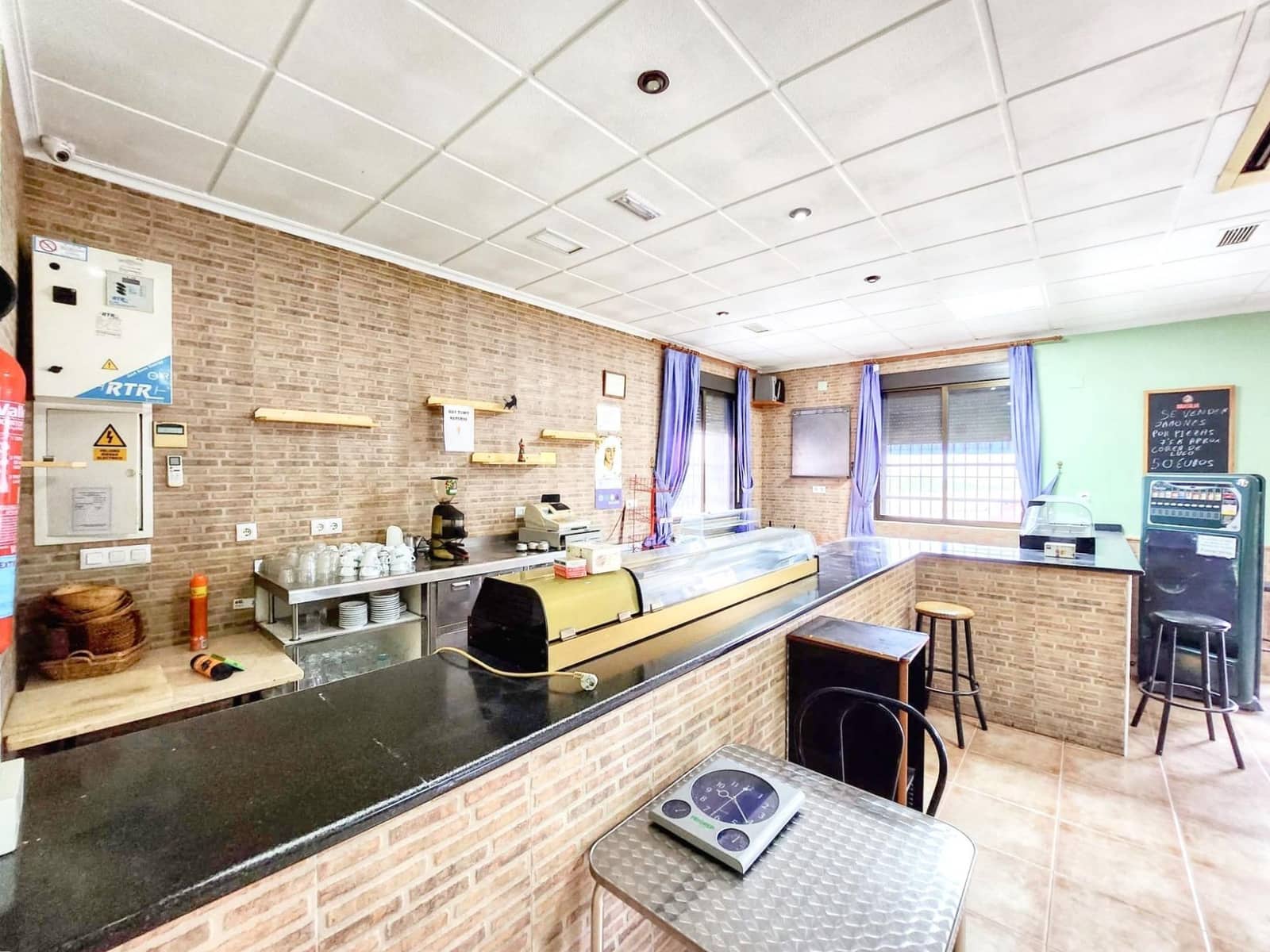 Comercial para venda em Abanilla - 249 900 € (Ref: 9813438)