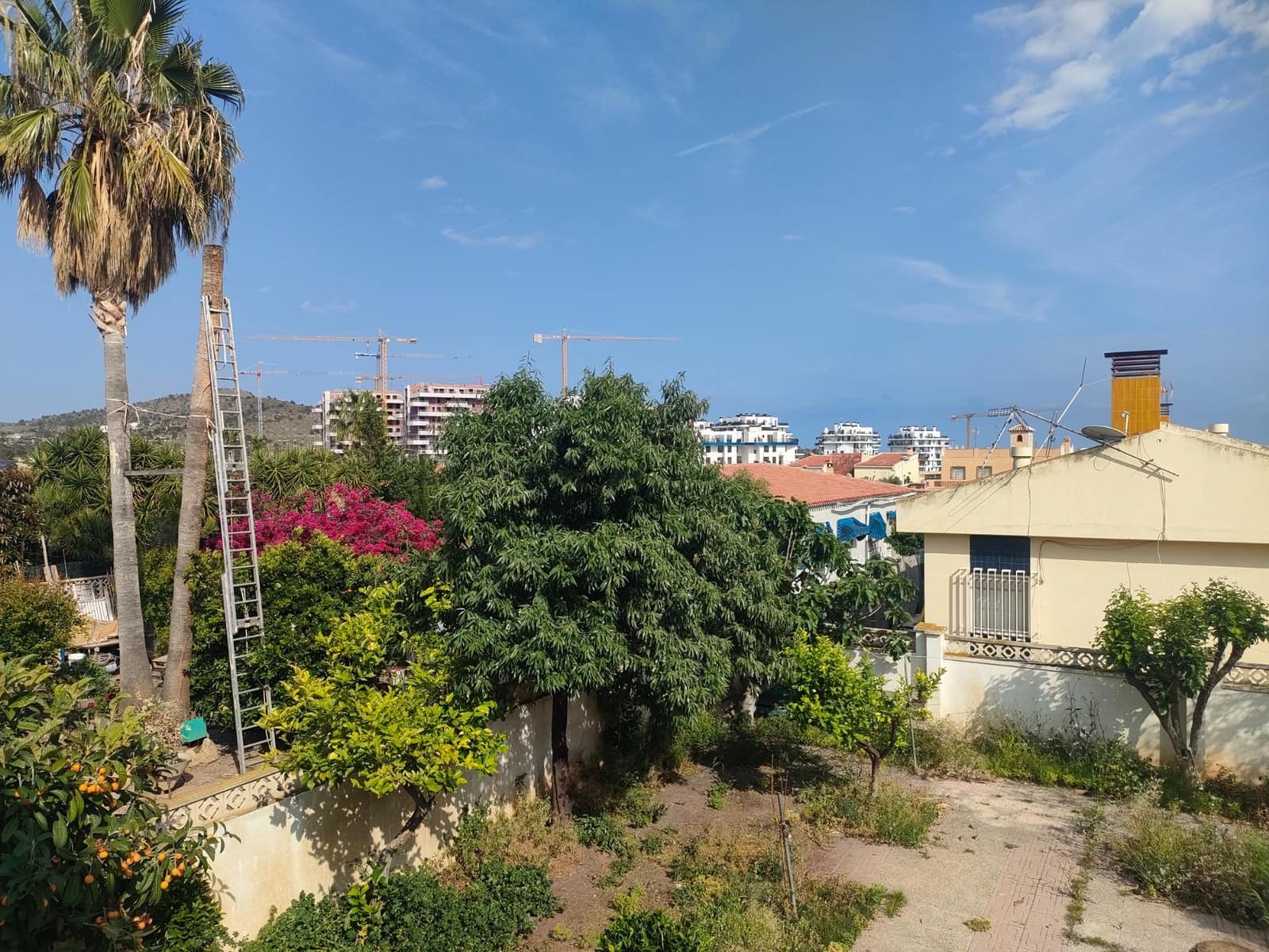 4 bedroom Villa for rent in La Villajoyosa / Vila Joiosa with garage - € 1,850 (Ref: 9813442)