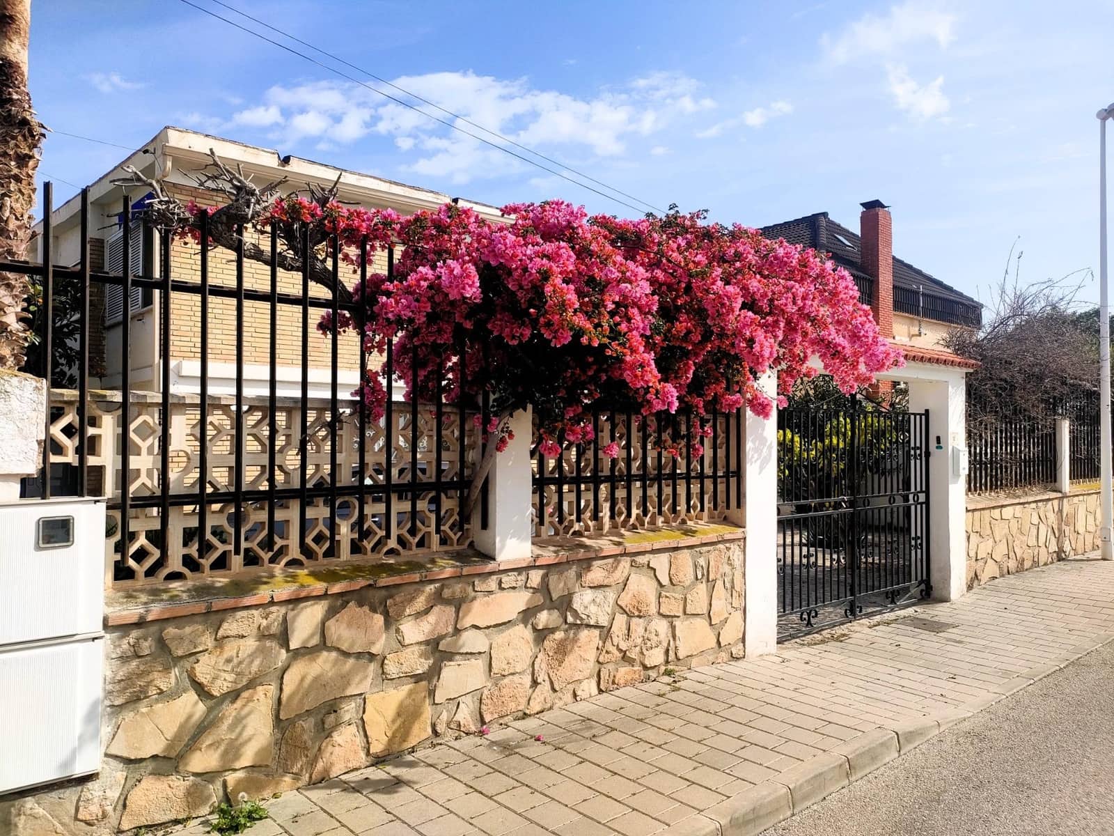 4 bedroom Villa for rent in La Villajoyosa / Vila Joiosa with garage - € 1,850 (Ref: 9813442)