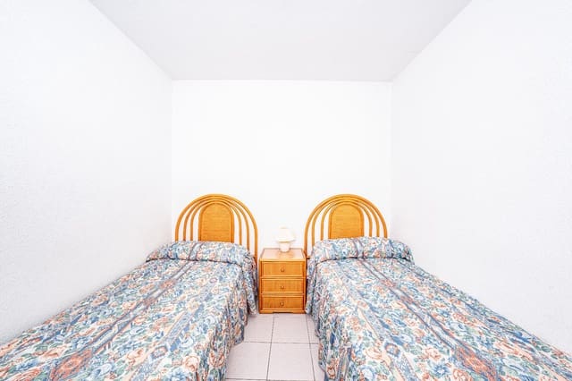 2 makuuhuone Huoneisto myytävänä paikassa Poniente, Benidorm mukana 
autotalli - 219 000 € (Ref: 9815821)