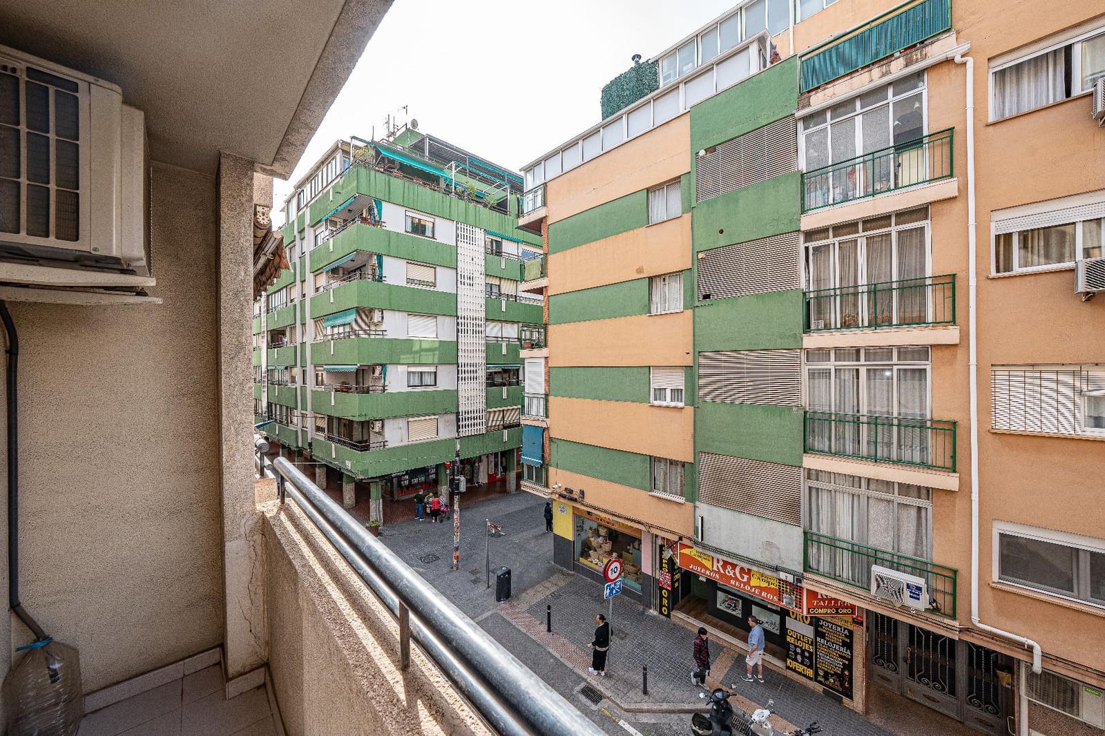 2 makuuhuone Huoneisto myytävänä paikassa Benidorm mukana 
autotalli - 219 000 € (Ref: 9815821)