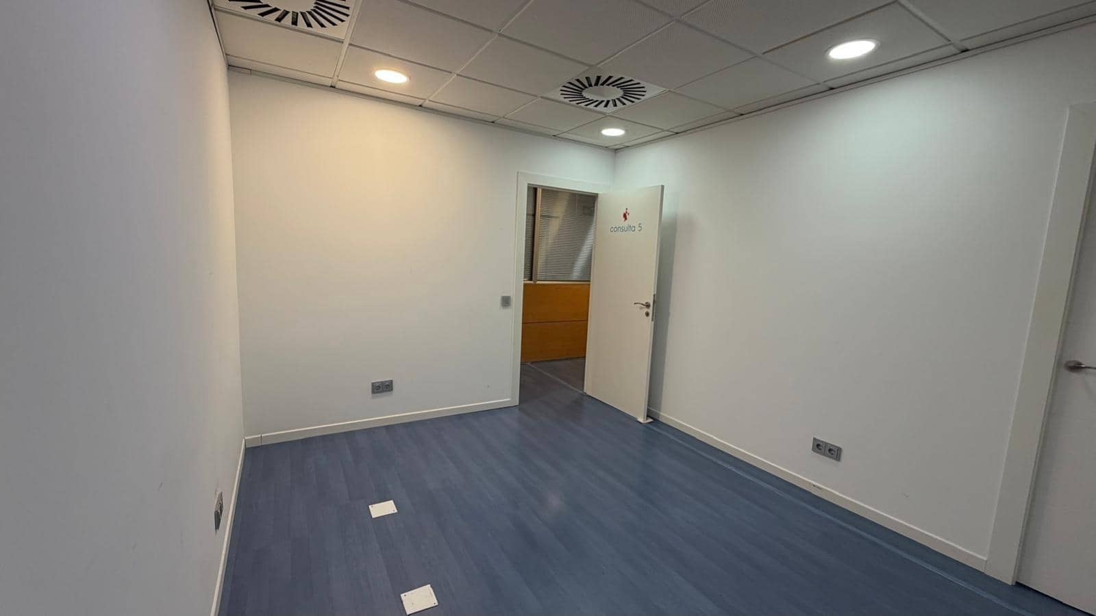 Kaupallinen vuokrattavana paikassa Alicante kaupunki - 2 500 € (Ref: 9818142)