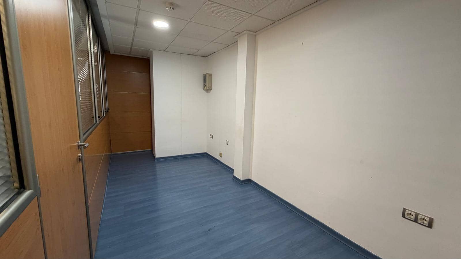 Kaupallinen vuokrattavana paikassa Alicante kaupunki - 2 500 € (Ref: 9818142)