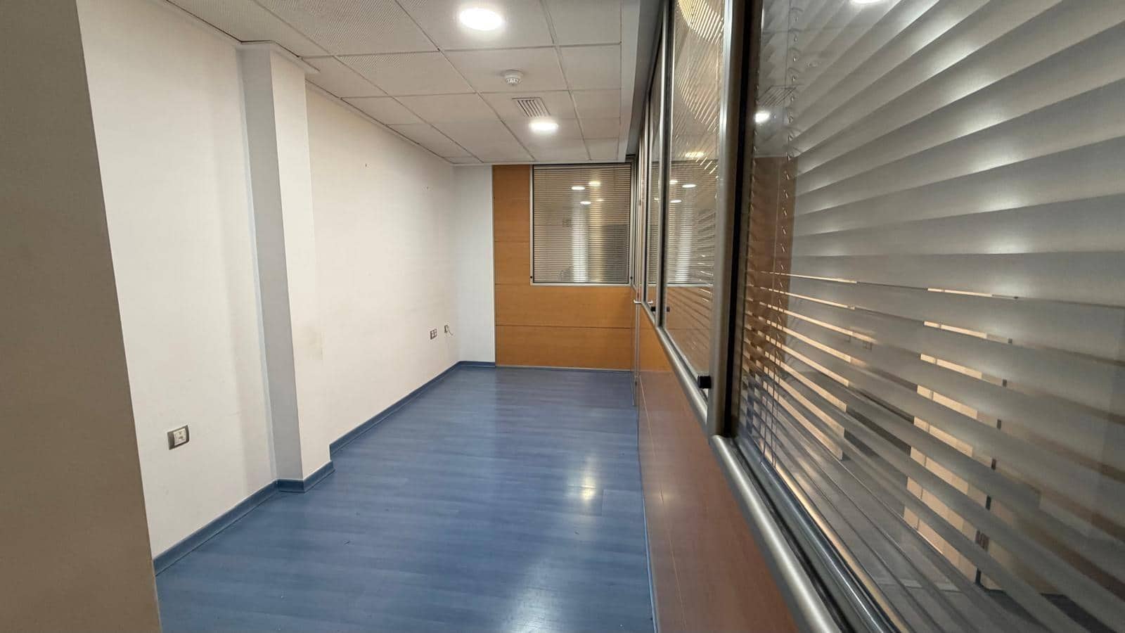 Kaupallinen vuokrattavana paikassa Alicante kaupunki - 2 500 € (Ref: 9818142)
